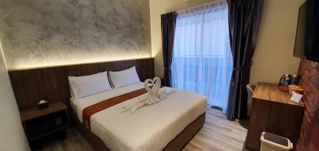 Vista Hotel Tawau Exteriör bild