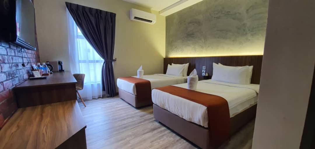 Vista Hotel Tawau Exteriör bild