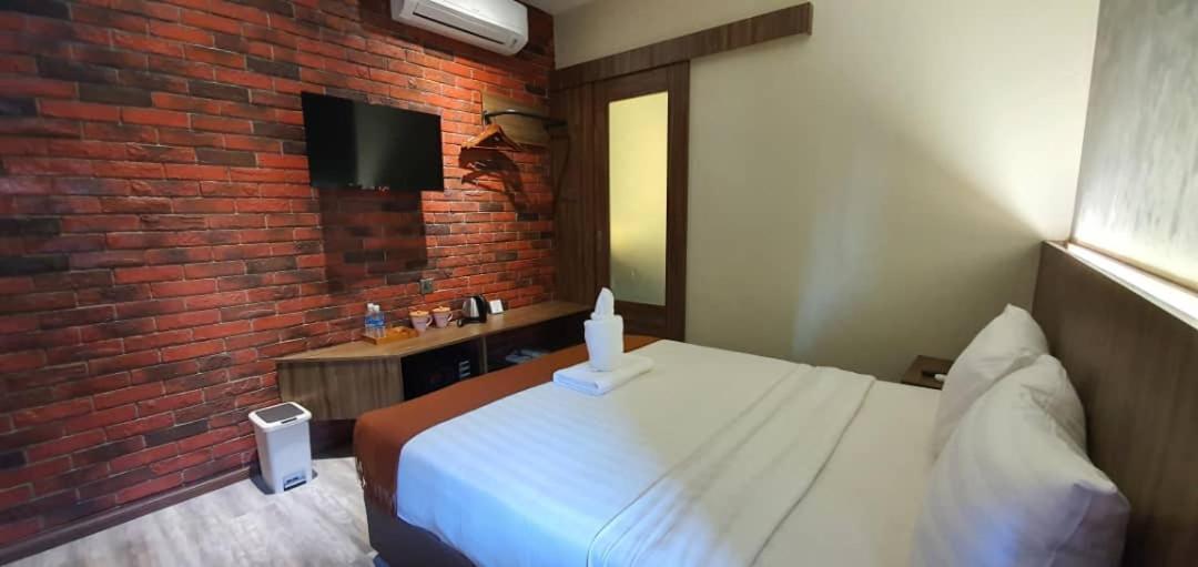 Vista Hotel Tawau Exteriör bild