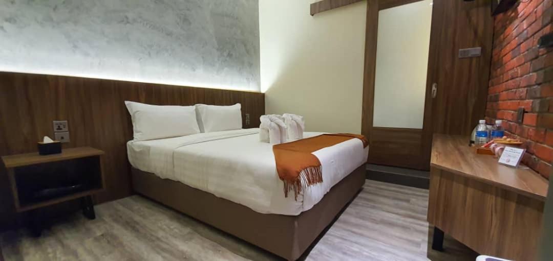 Vista Hotel Tawau Exteriör bild
